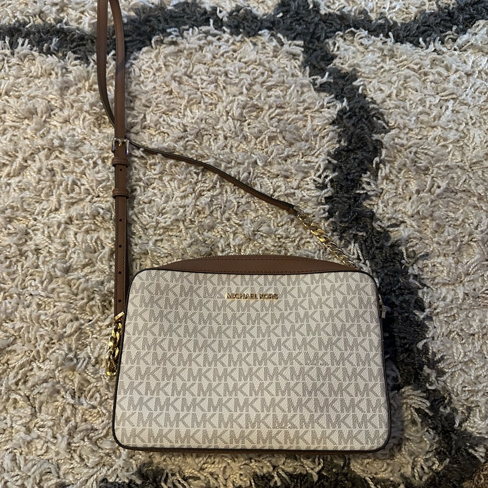 Micro Kors, camel and cream purse zip up with gold chain,
